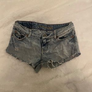 American Eagle Size 4 Hipster Cut Offs